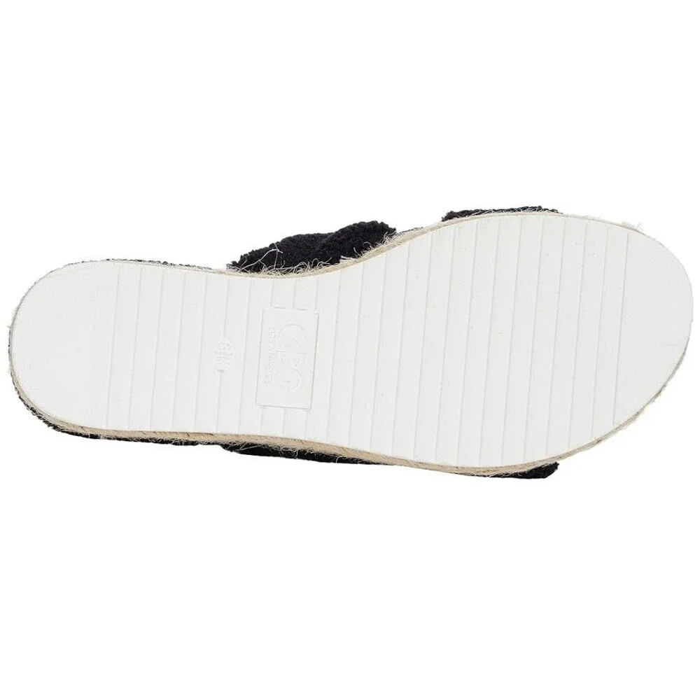 GBG Los Angeles Daphne Sandals Women's Black Faux Fur Slip On Slide JOBB2000